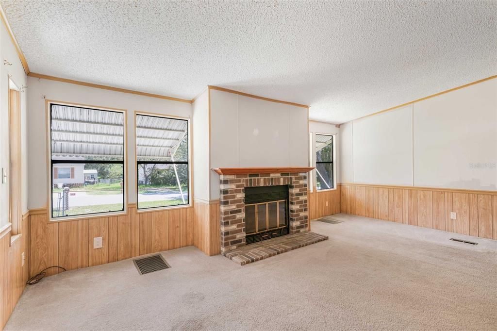 En Venta: $165,000 (3 camas, 2 baños, 1307 Pies cuadrados)