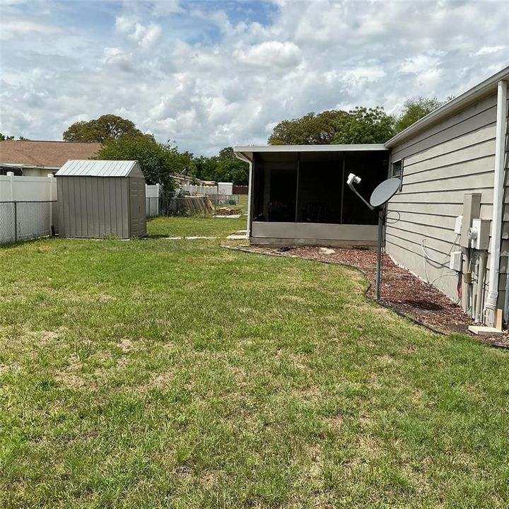 На продажу: $99,000 (2 спален, 2 ванн, 1370 Квадратных фут)