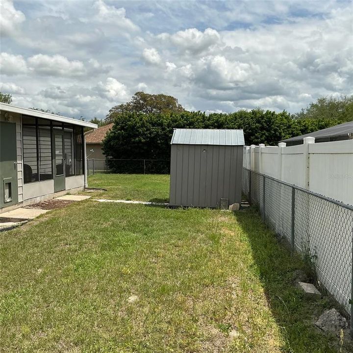 На продажу: $99,000 (2 спален, 2 ванн, 1370 Квадратных фут)