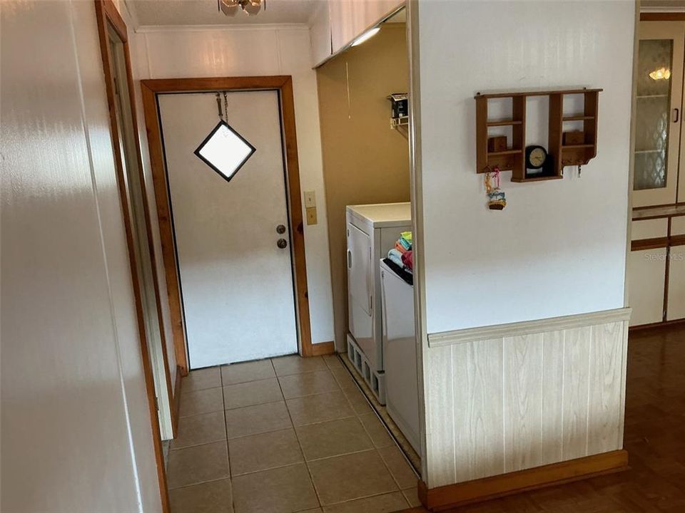 На продажу: $99,000 (2 спален, 2 ванн, 1370 Квадратных фут)