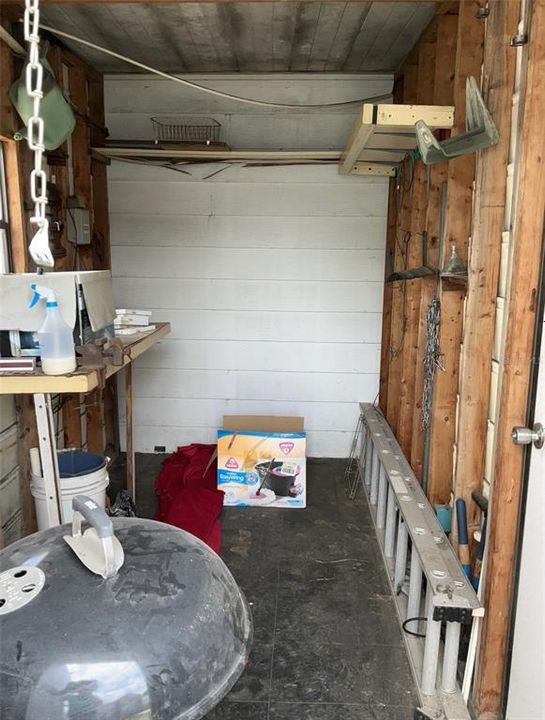 На продажу: $99,000 (2 спален, 2 ванн, 1370 Квадратных фут)