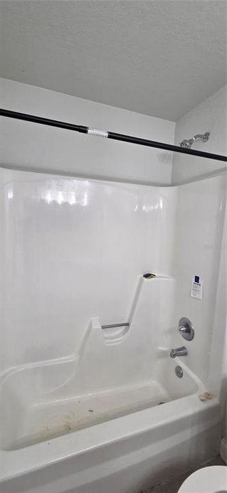 Activo con contrato: $262,500 (4 camas, 2 baños, 1500 Pies cuadrados)