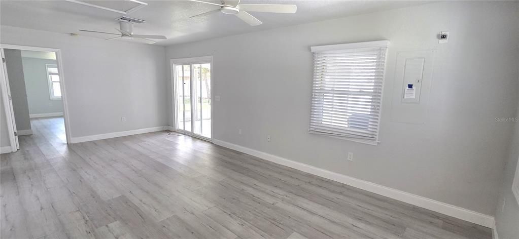 Activo con contrato: $262,500 (4 camas, 2 baños, 1500 Pies cuadrados)