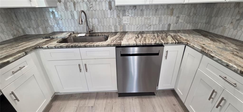 Activo con contrato: $262,500 (4 camas, 2 baños, 1500 Pies cuadrados)