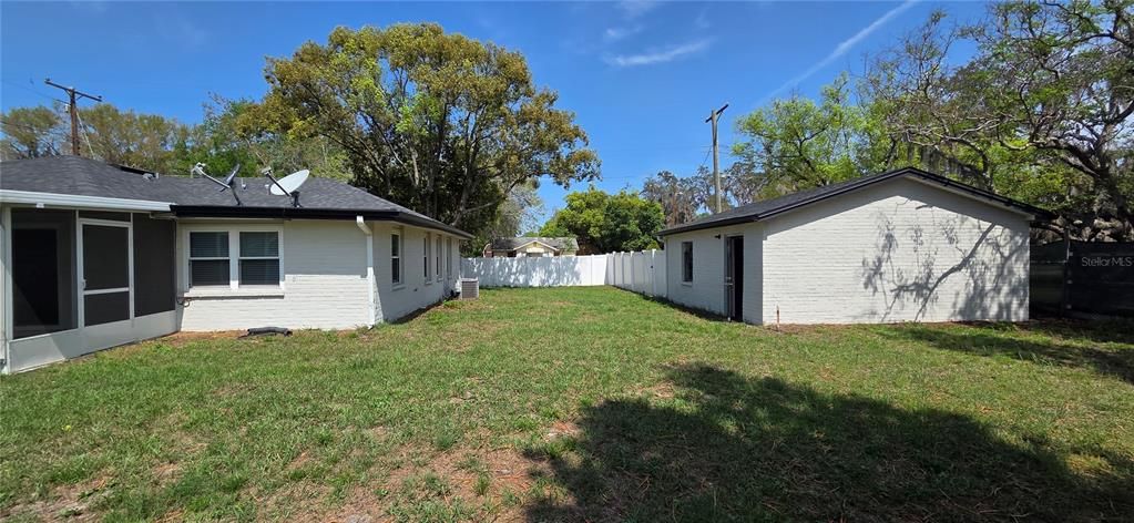 Activo con contrato: $262,500 (4 camas, 2 baños, 1500 Pies cuadrados)
