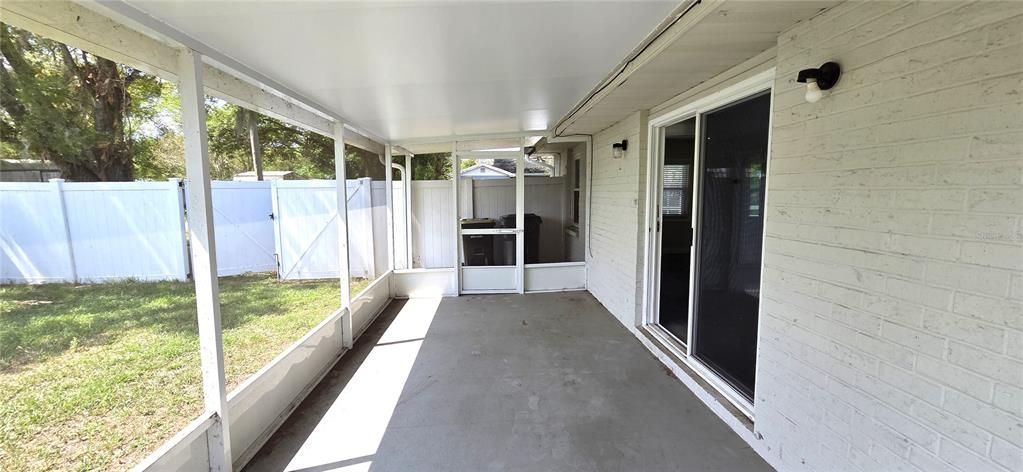 Activo con contrato: $262,500 (4 camas, 2 baños, 1500 Pies cuadrados)