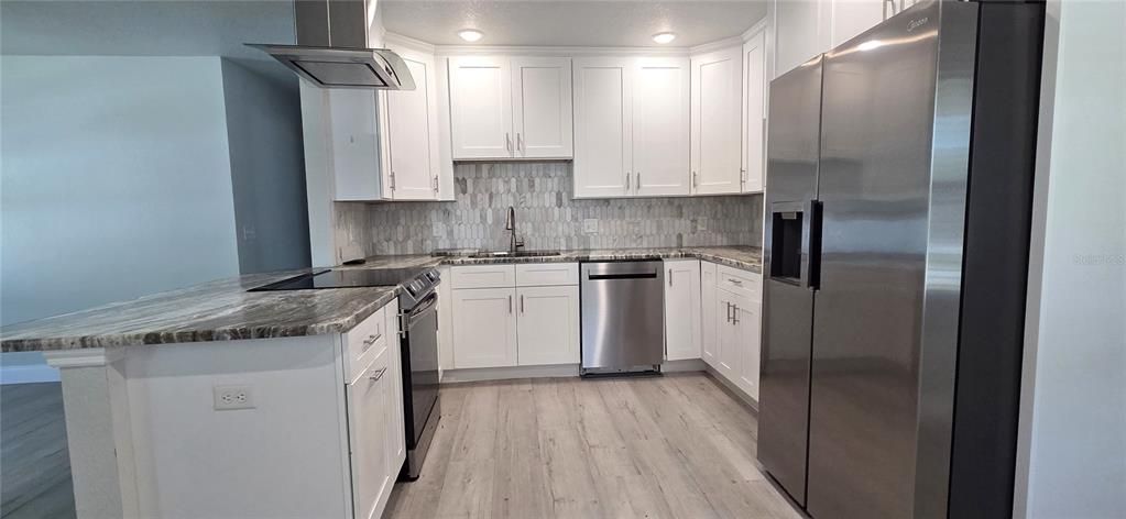 Activo con contrato: $262,500 (4 camas, 2 baños, 1500 Pies cuadrados)