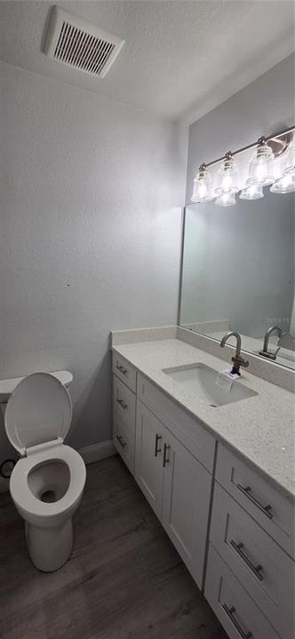 Activo con contrato: $262,500 (4 camas, 2 baños, 1500 Pies cuadrados)
