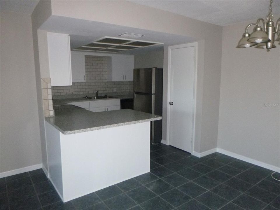 For Rent: $1,700 (2 beds, 1 baths, 1062 Square Feet)