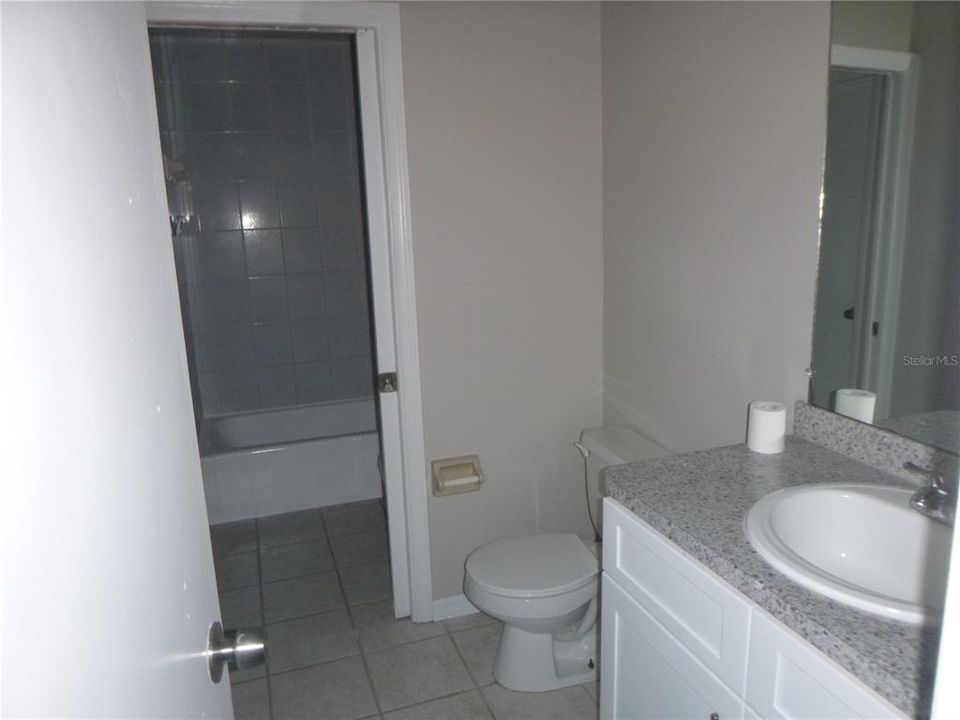 For Rent: $1,700 (2 beds, 1 baths, 1062 Square Feet)