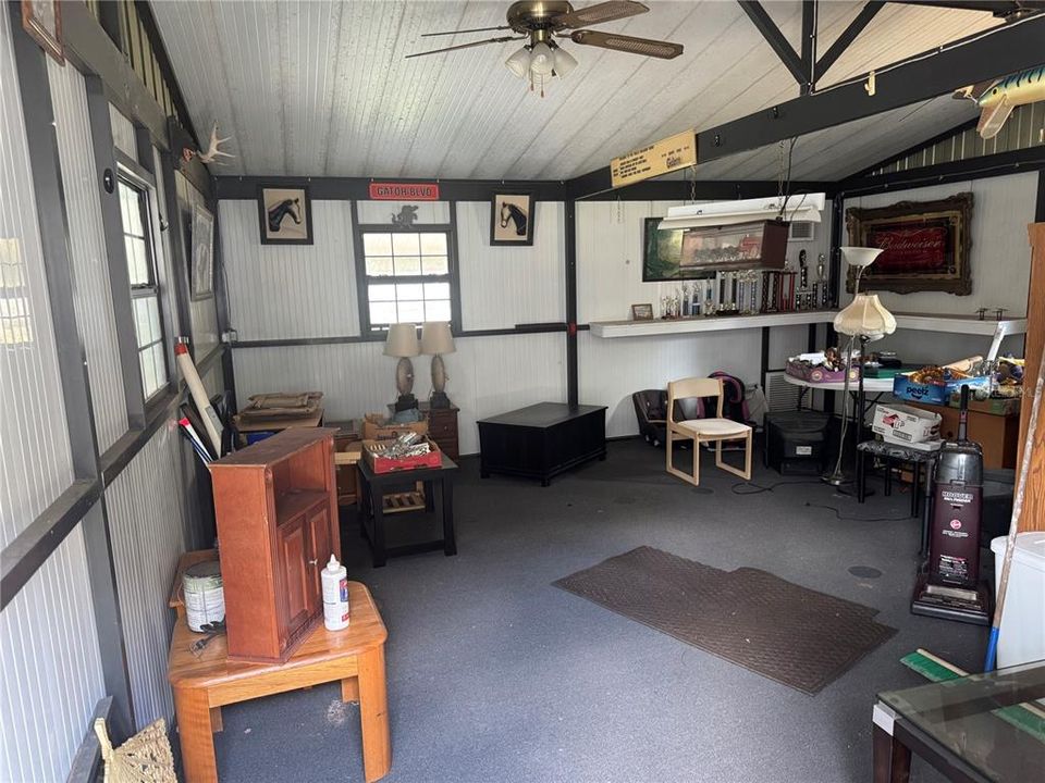 For Sale: $200,000 (3 beds, 2 baths, 1296 Square Feet)