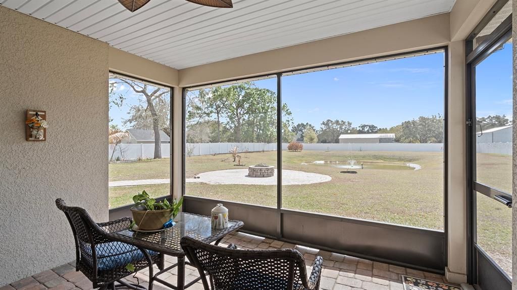 En Venta: $899,000 (4 camas, 3 baños, 2617 Pies cuadrados)