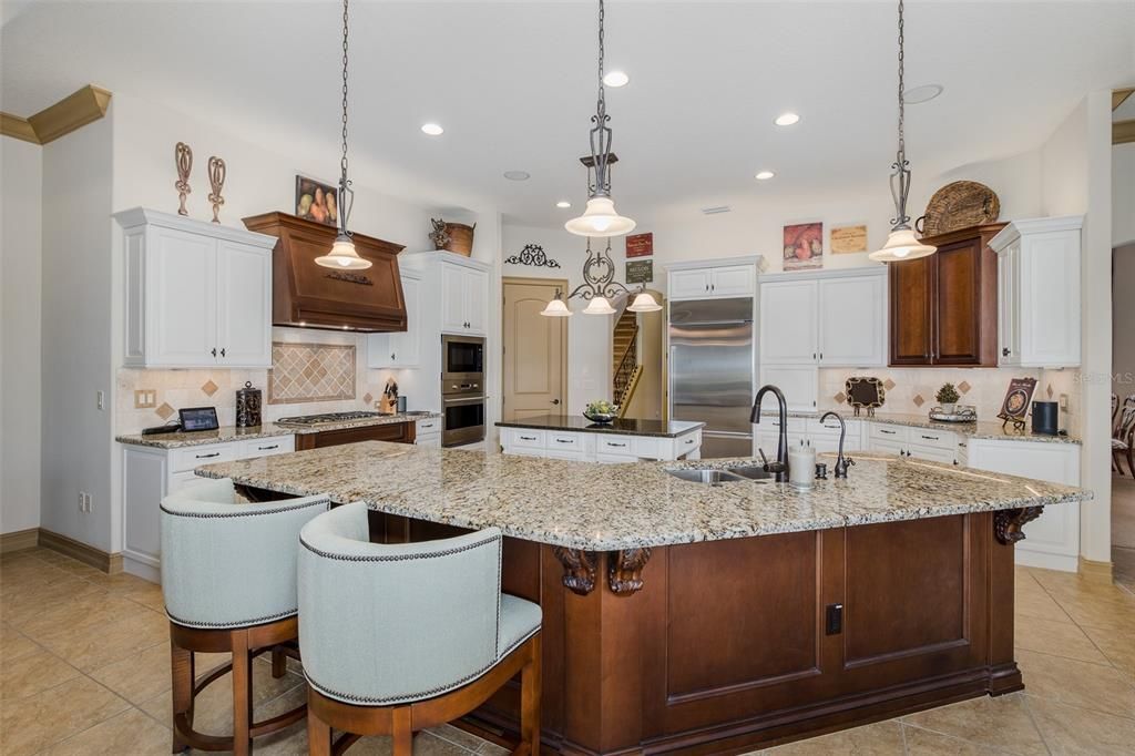 For Sale: $1,395,000 (4 beds, 4 baths, 4173 Square Feet)