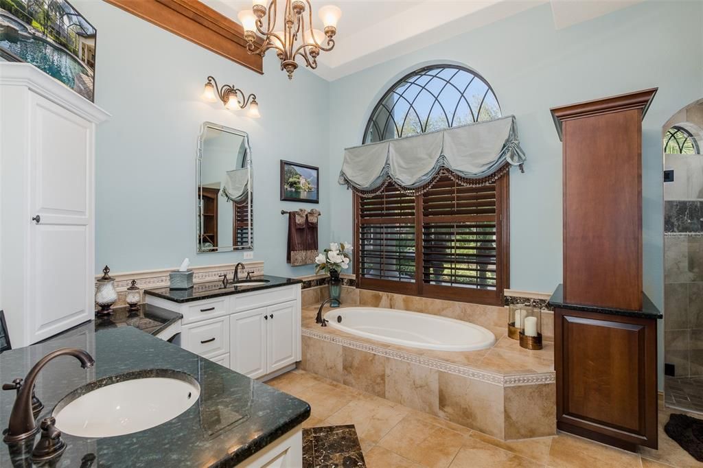 For Sale: $1,395,000 (4 beds, 4 baths, 4173 Square Feet)