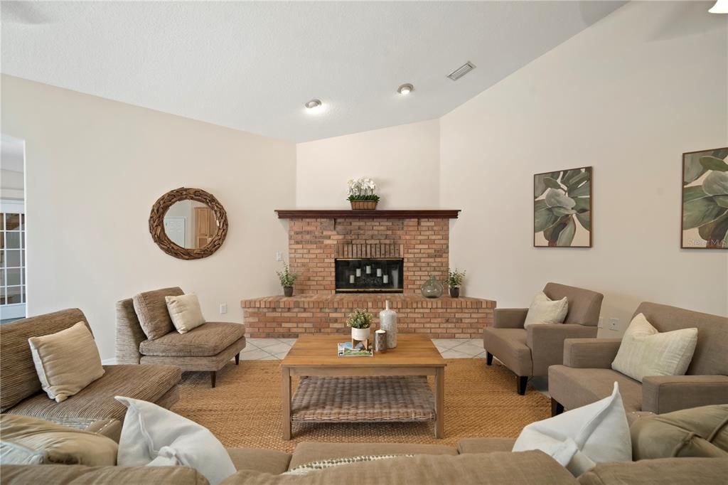 For Sale: $1,590,000 (7 beds, 5 baths, 5250 Square Feet)