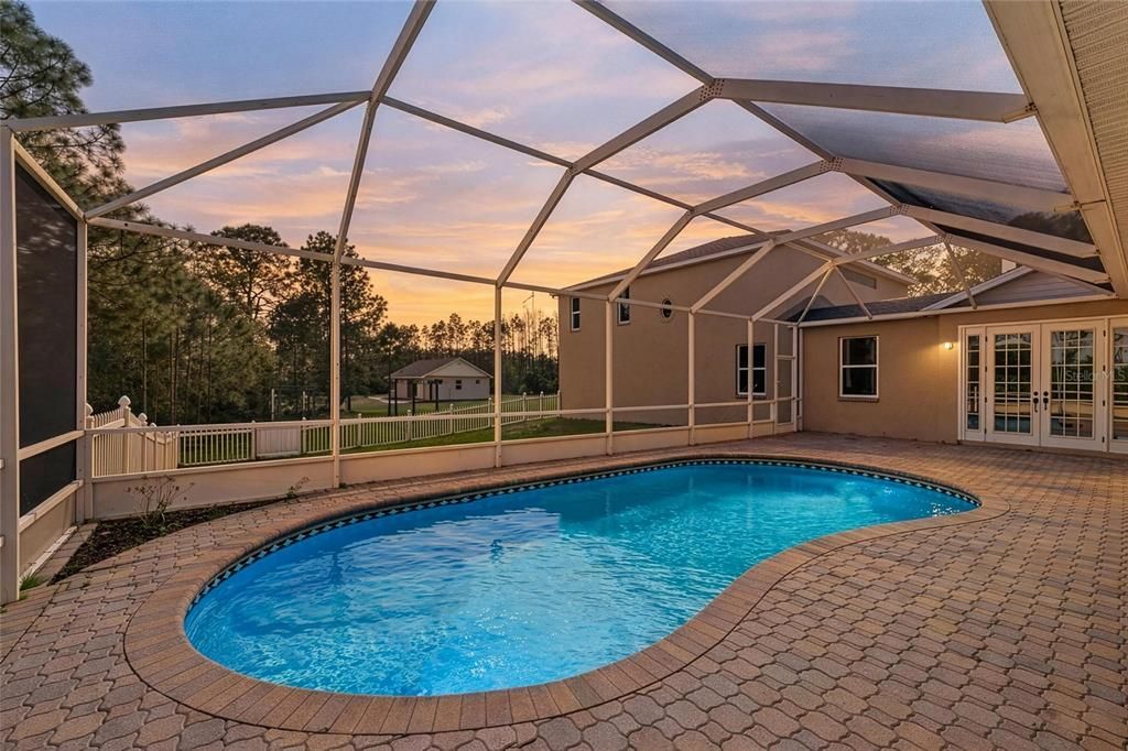 For Sale: $1,590,000 (7 beds, 5 baths, 5250 Square Feet)