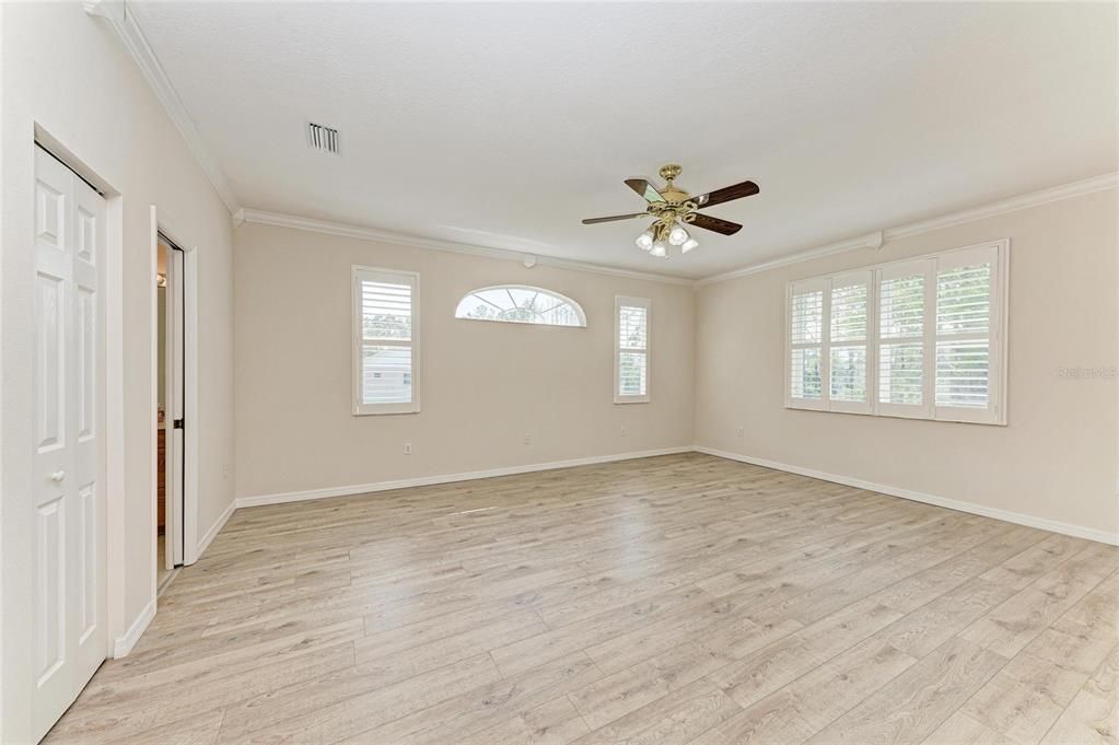 For Sale: $1,590,000 (7 beds, 5 baths, 5250 Square Feet)