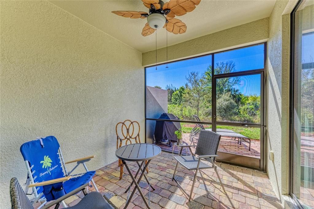 Под контрактом: $340,000 (2 спален, 2 ванн, 1568 Квадратных фут)