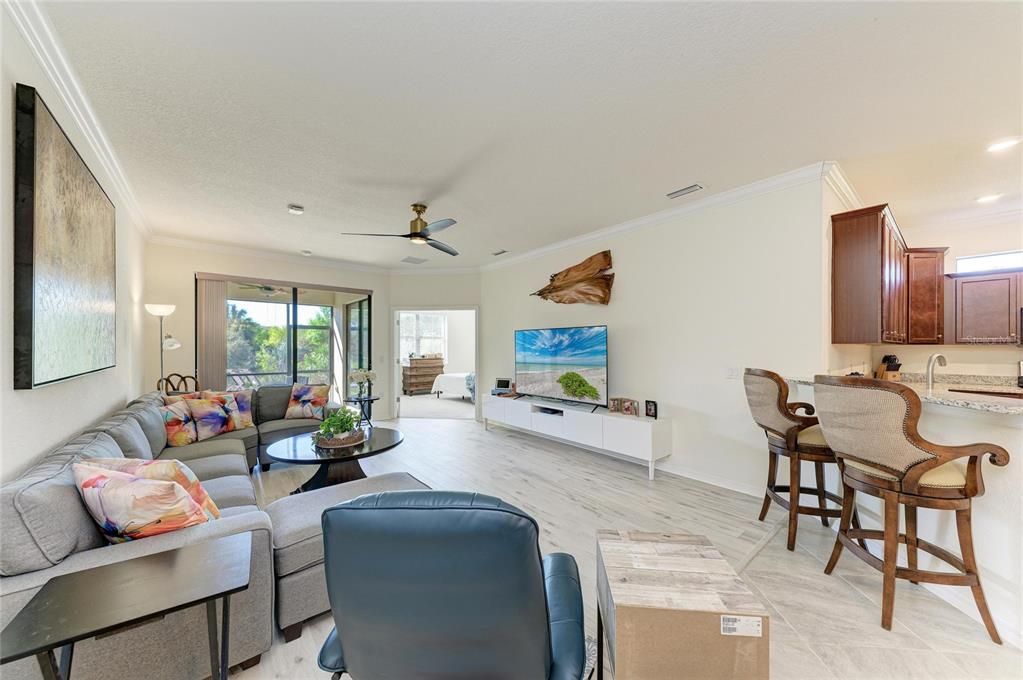 Под контрактом: $340,000 (2 спален, 2 ванн, 1568 Квадратных фут)