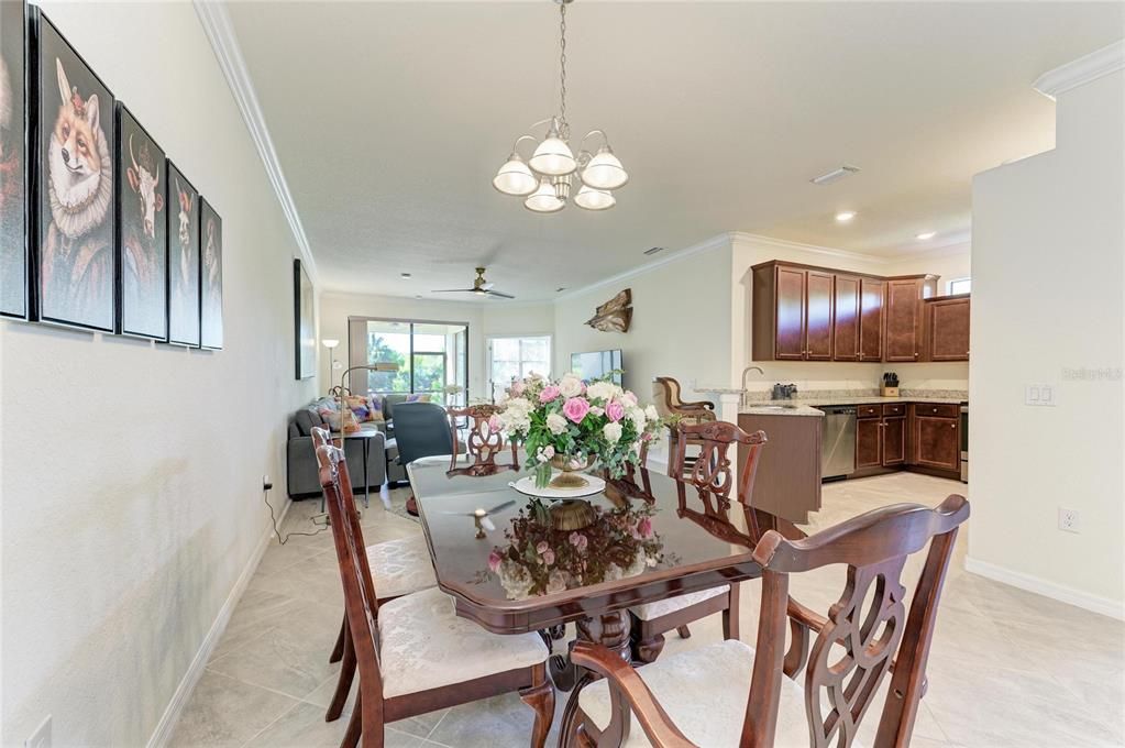 Под контрактом: $340,000 (2 спален, 2 ванн, 1568 Квадратных фут)