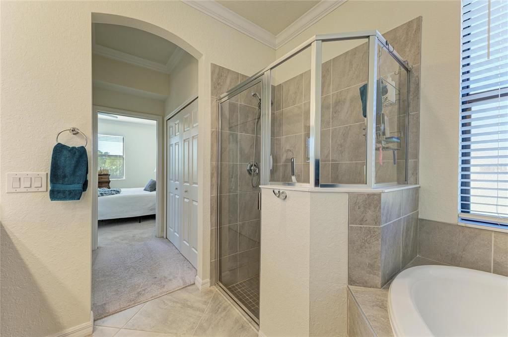 Под контрактом: $340,000 (2 спален, 2 ванн, 1568 Квадратных фут)