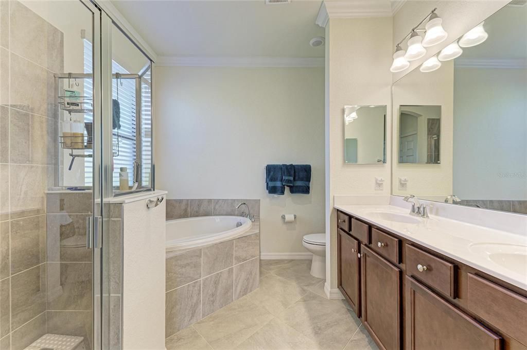 Под контрактом: $340,000 (2 спален, 2 ванн, 1568 Квадратных фут)