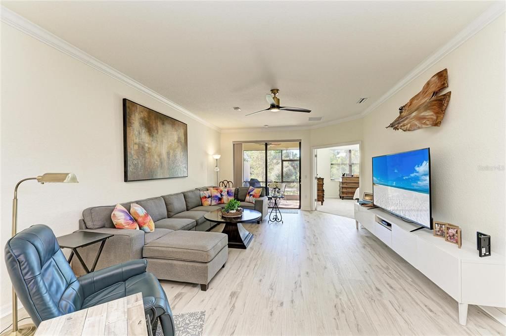 Под контрактом: $340,000 (2 спален, 2 ванн, 1568 Квадратных фут)