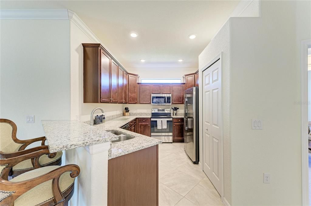 Под контрактом: $340,000 (2 спален, 2 ванн, 1568 Квадратных фут)