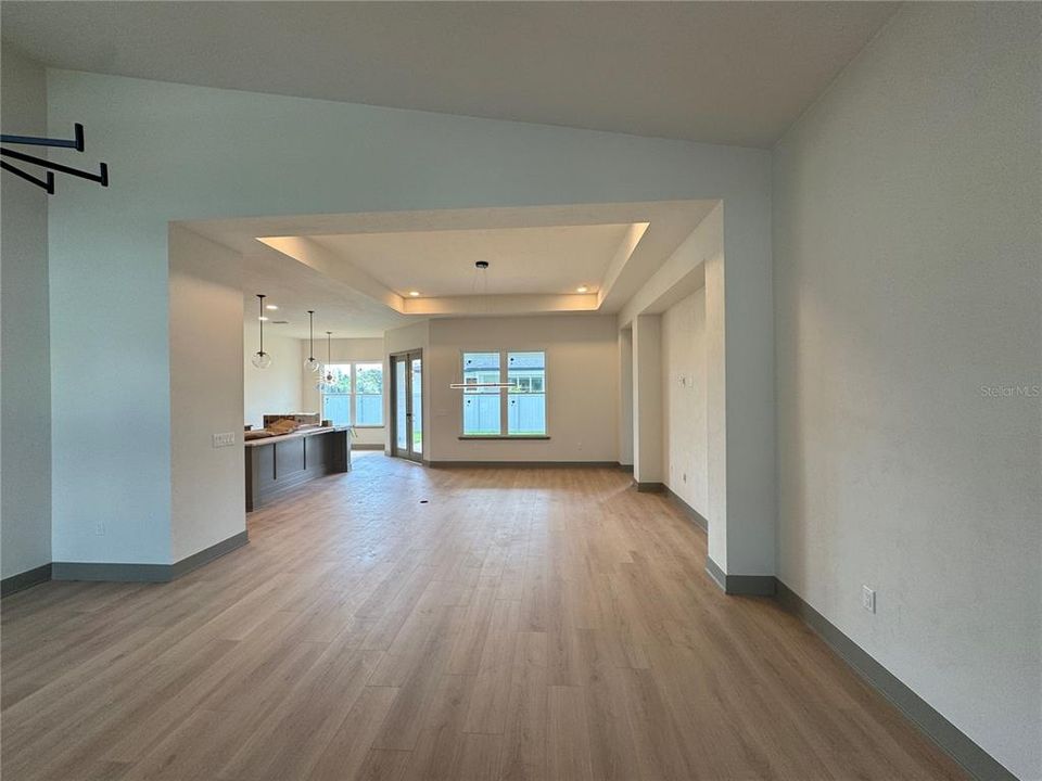 Active With Contract: $585,000 (3 beds, 2 baths, 1978 Square Feet)