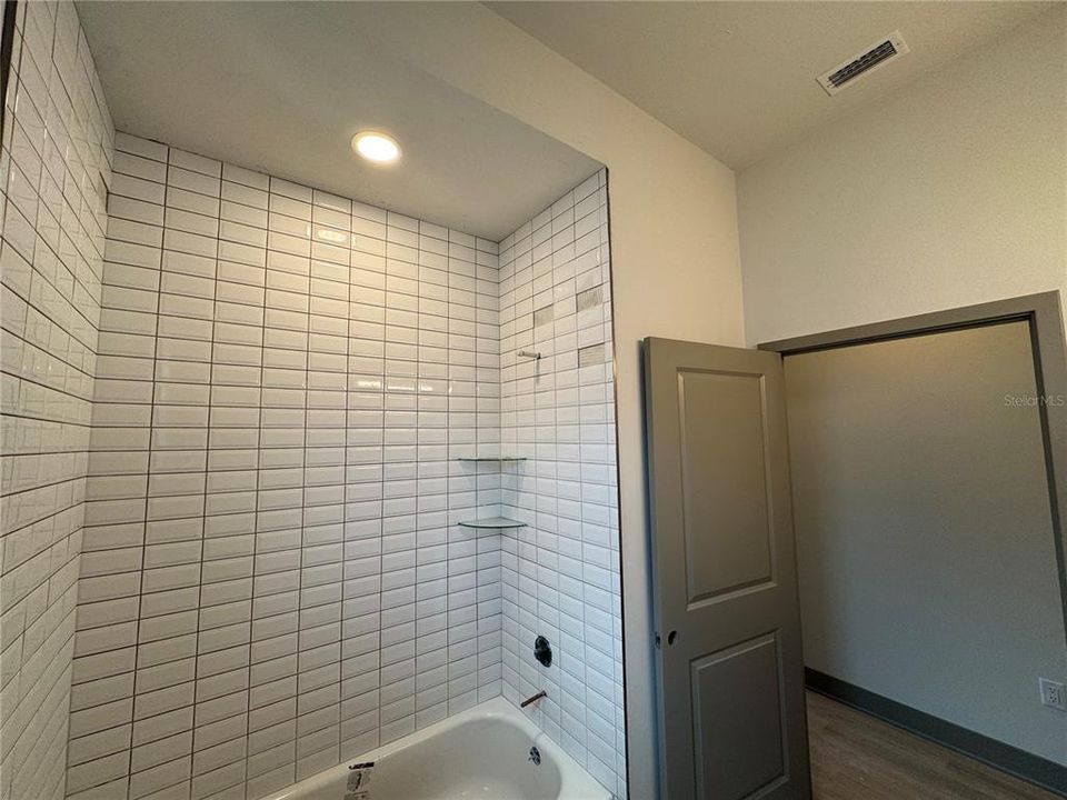 Active With Contract: $585,000 (3 beds, 2 baths, 1978 Square Feet)