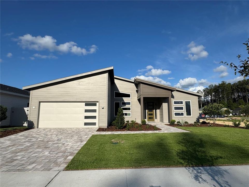 Active With Contract: $585,000 (3 beds, 2 baths, 1978 Square Feet)