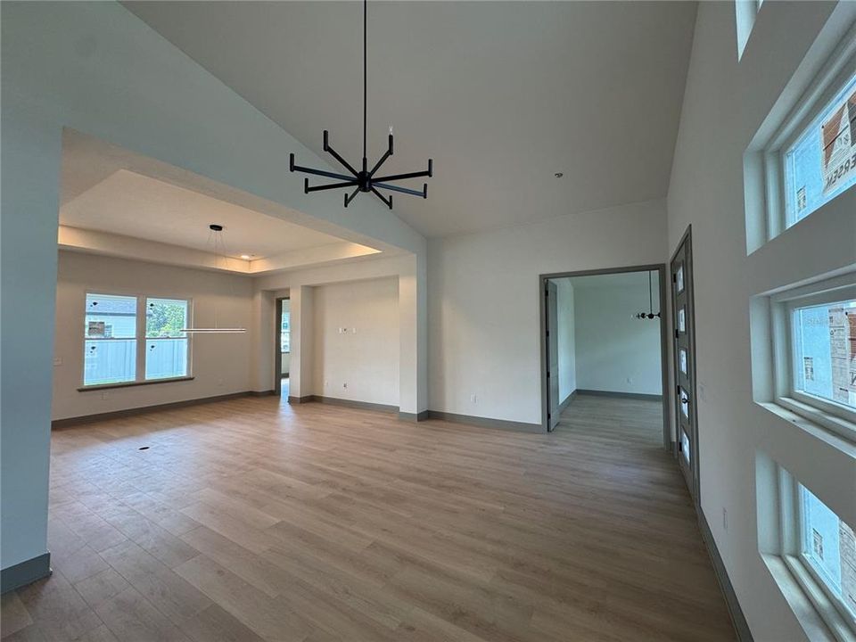 Active With Contract: $585,000 (3 beds, 2 baths, 1978 Square Feet)