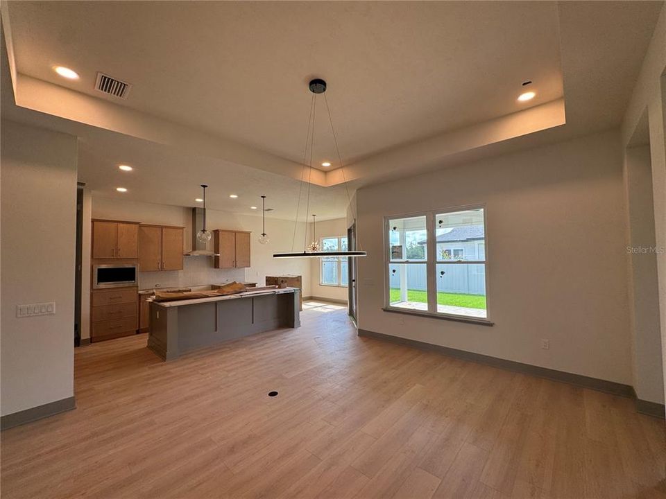 Active With Contract: $585,000 (3 beds, 2 baths, 1978 Square Feet)