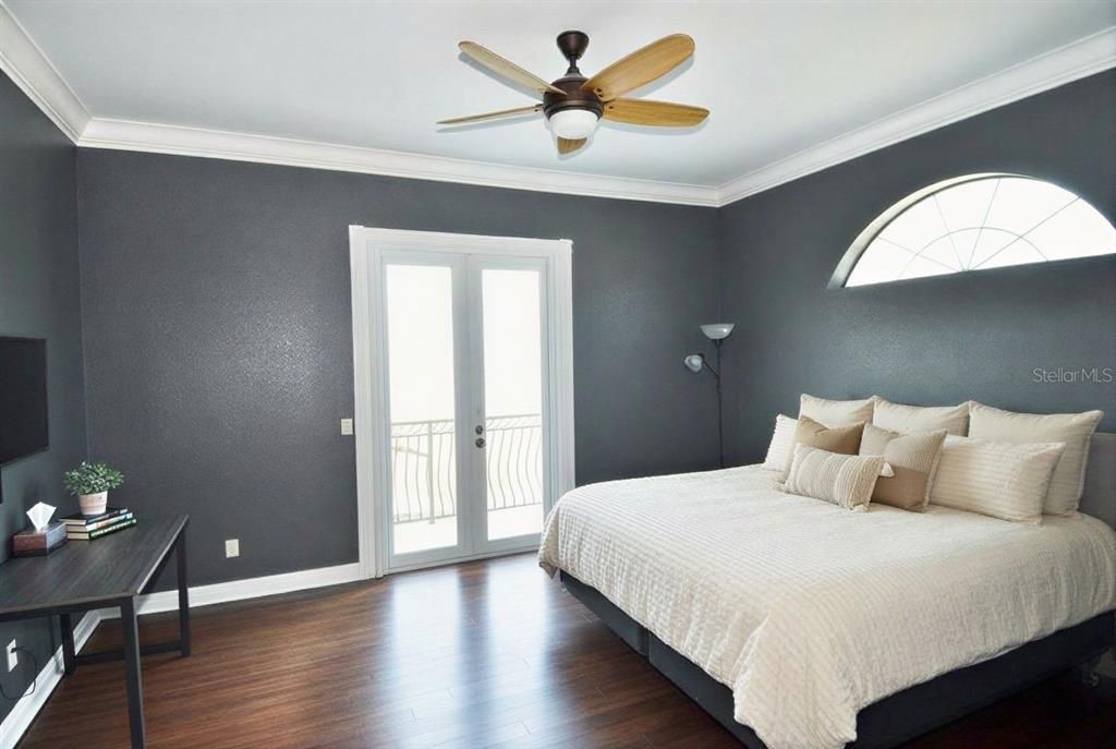 For Sale: $2,390,000 (4 beds, 3 baths, 3850 Square Feet)