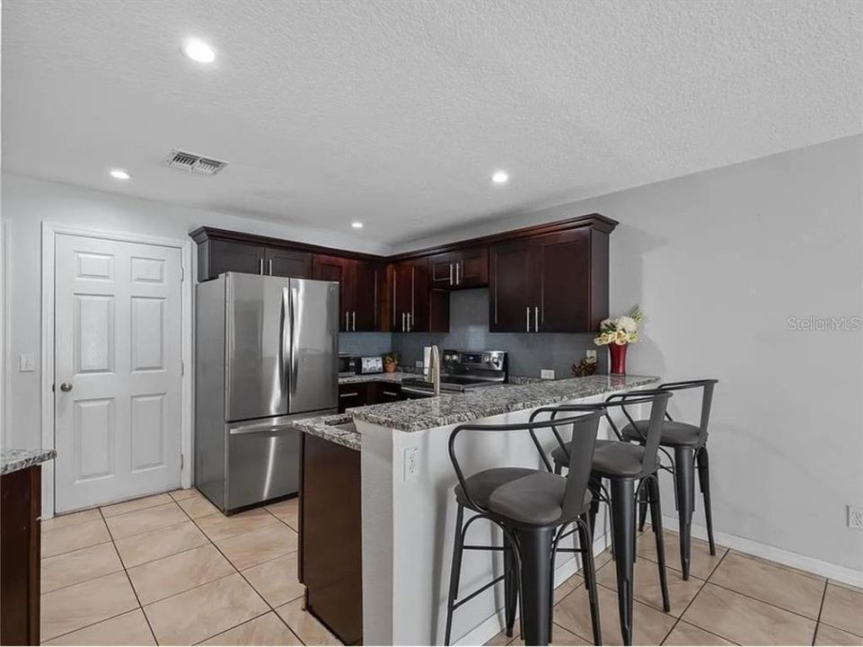 En Venta: $320,000 (3 camas, 2 baños, 1476 Pies cuadrados)