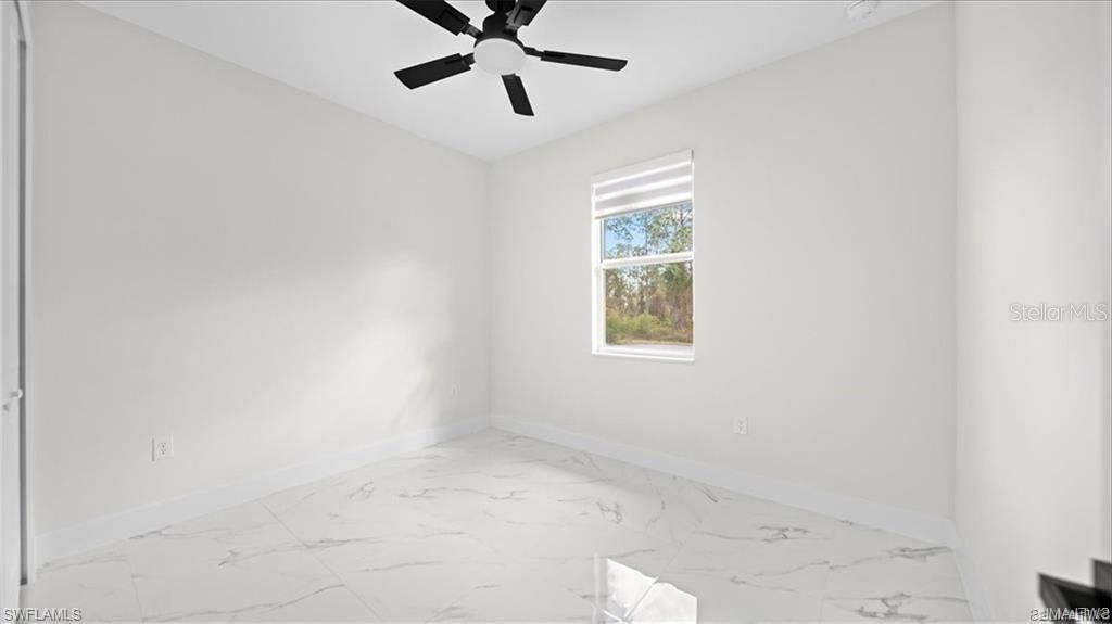 Activo con contrato: $279,900 (3 camas, 2 baños, 1308 Pies cuadrados)