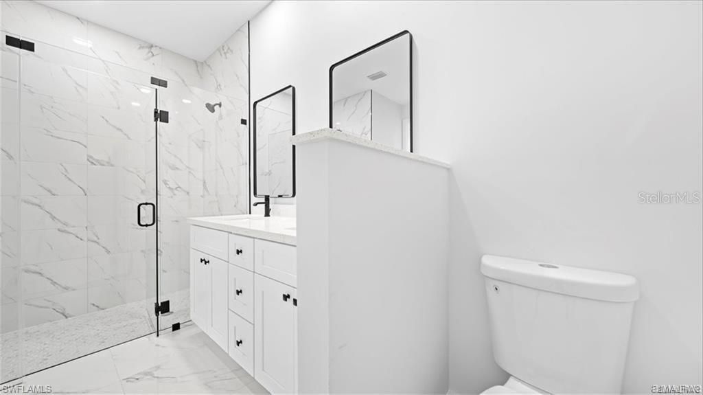 Activo con contrato: $279,900 (3 camas, 2 baños, 1308 Pies cuadrados)
