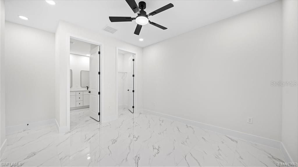 Activo con contrato: $279,900 (3 camas, 2 baños, 1308 Pies cuadrados)