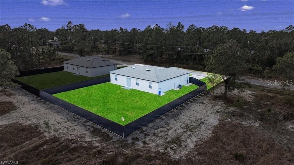 Activo con contrato: $289,900 (3 camas, 2 baños, 1308 Pies cuadrados)