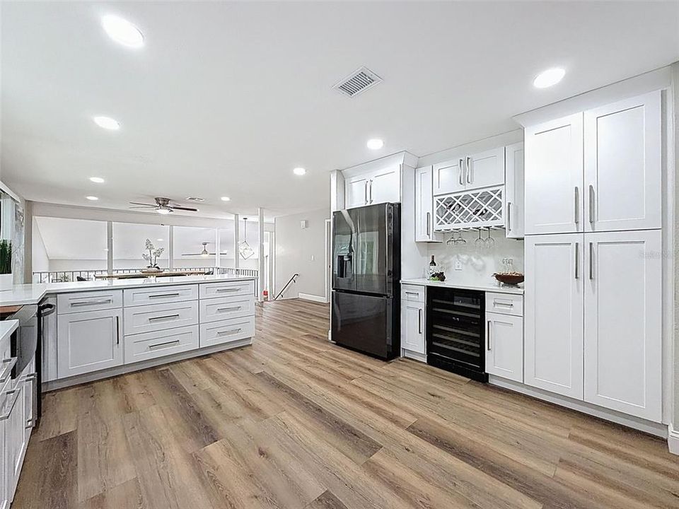 En Venta: $845,000 (4 camas, 3 baños, 2654 Pies cuadrados)
