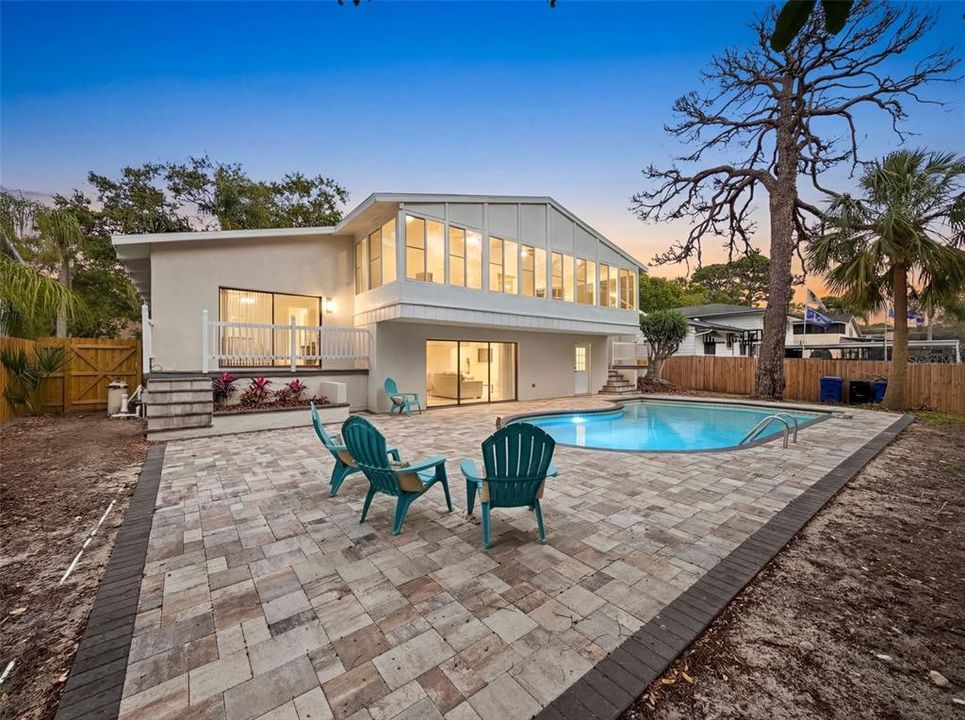 En Venta: $845,000 (4 camas, 3 baños, 2654 Pies cuadrados)