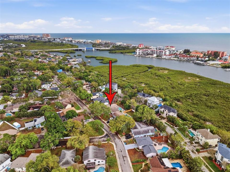 En Venta: $845,000 (4 camas, 3 baños, 2654 Pies cuadrados)