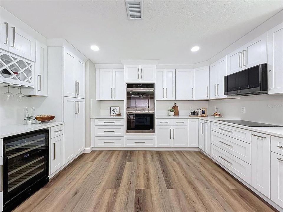 En Venta: $845,000 (4 camas, 3 baños, 2654 Pies cuadrados)