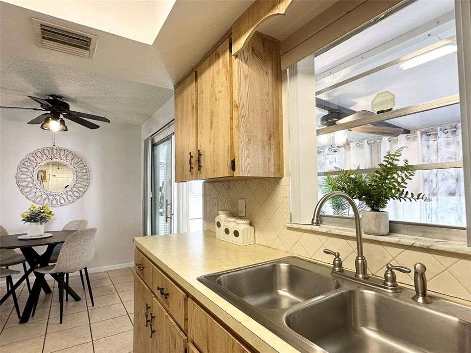 Activo con contrato: $229,000 (3 camas, 2 baños, 1164 Pies cuadrados)