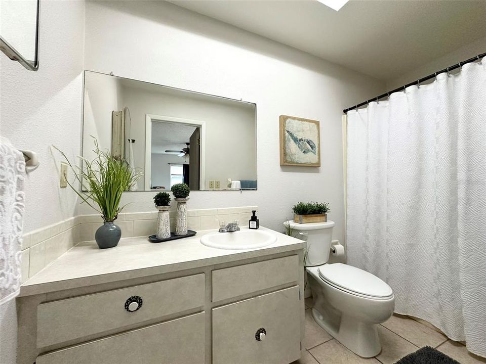 Activo con contrato: $229,000 (3 camas, 2 baños, 1164 Pies cuadrados)