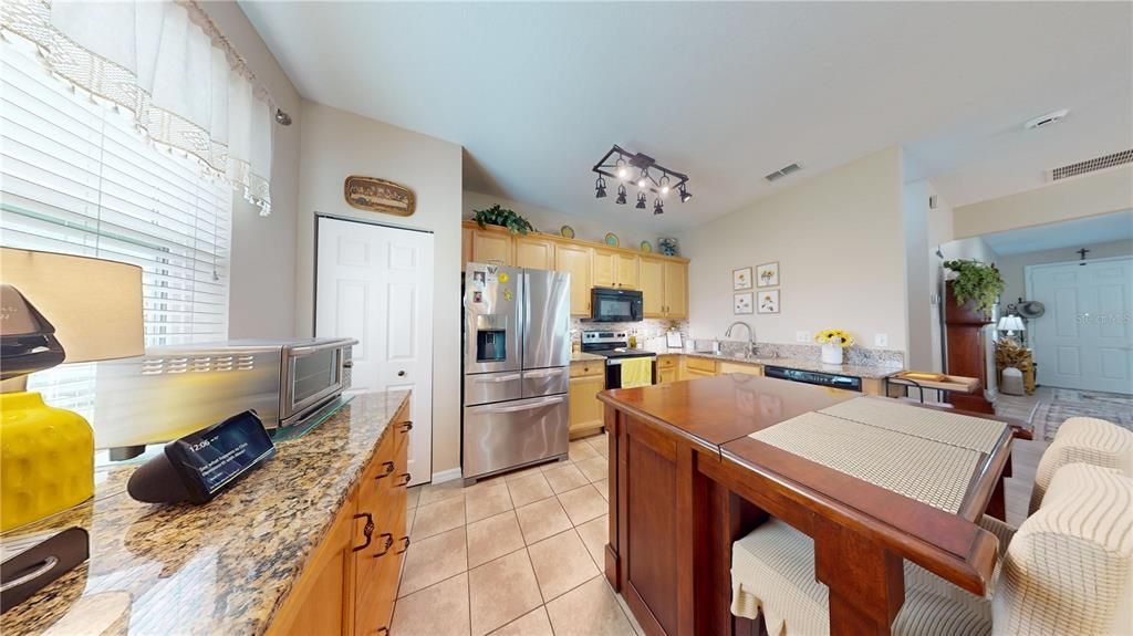 Activo con contrato: $299,900 (3 camas, 2 baños, 1465 Pies cuadrados)