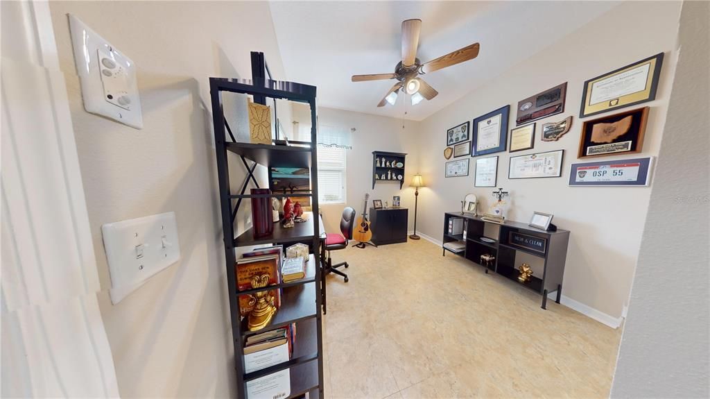 Activo con contrato: $299,900 (3 camas, 2 baños, 1465 Pies cuadrados)