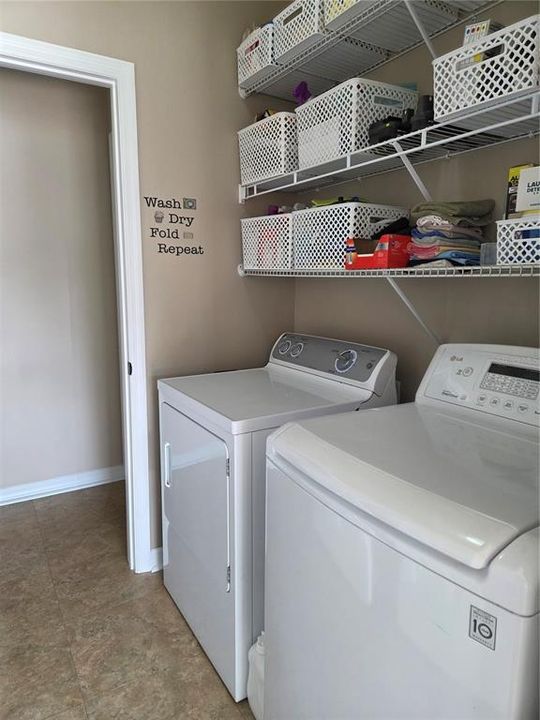 Activo con contrato: $299,900 (3 camas, 2 baños, 1465 Pies cuadrados)