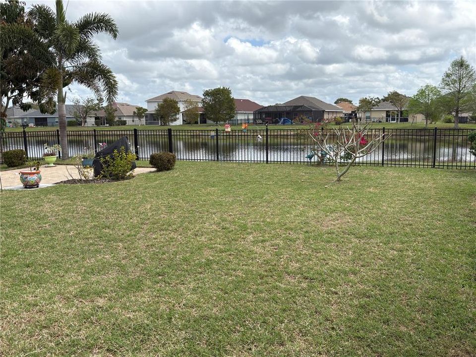 Activo con contrato: $299,900 (3 camas, 2 baños, 1465 Pies cuadrados)