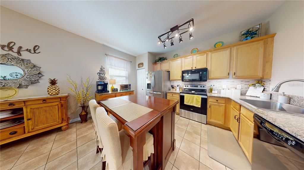 Activo con contrato: $299,900 (3 camas, 2 baños, 1465 Pies cuadrados)
